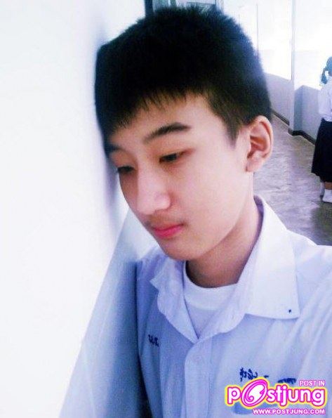 ให้ทายว่าเด็กผู้ชายคนนี้เป็นใคร?????
