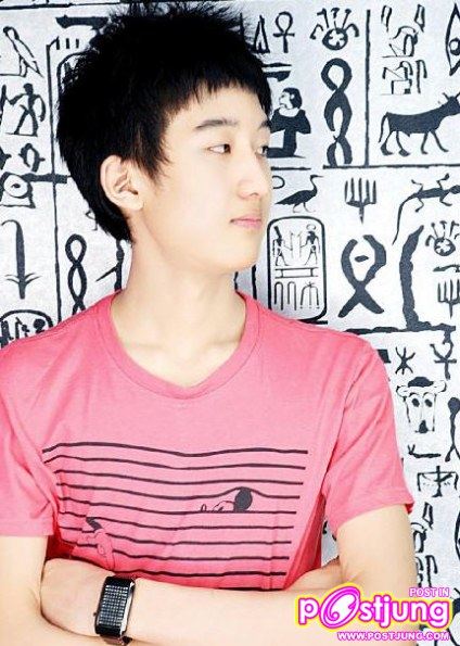 ให้ทายว่าเด็กผู้ชายคนนี้เป็นใคร?????