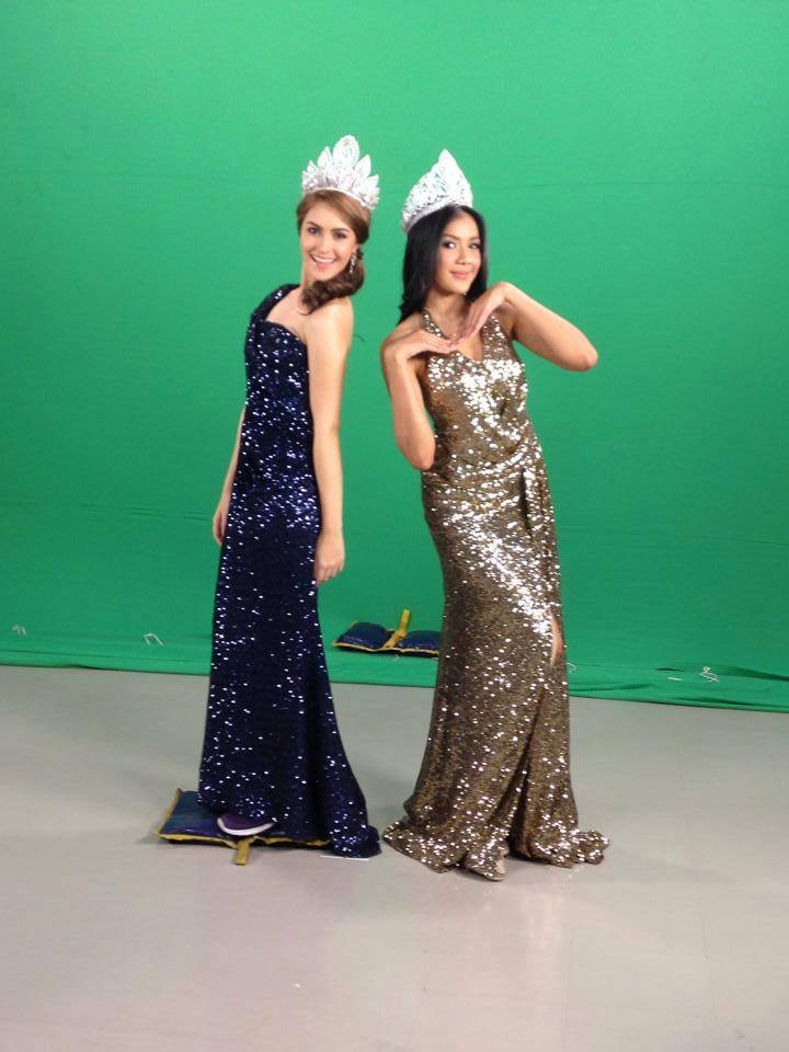 ภาพเบื้องหลัง น้องริด้า และลิต้า ระหว่างการถ่ายทำ spot โปรโมท MUT 2014 ค่ะ