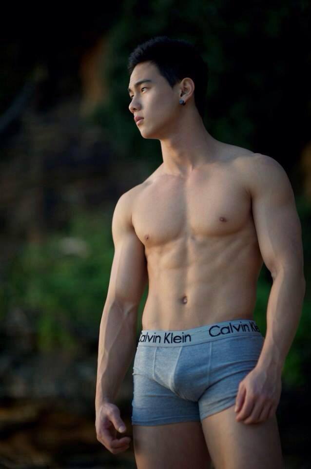 โพสต์รูปมาก็เยอะ แต่ไม่เคยโพสต์ในธีมนี้เลย  ลองดูนะครับว่าพอไหวไหม @บารวี  77