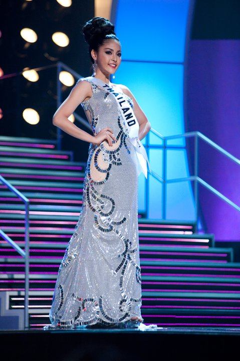 Fonthip Watcharatrakul @ Miss Universe 2010