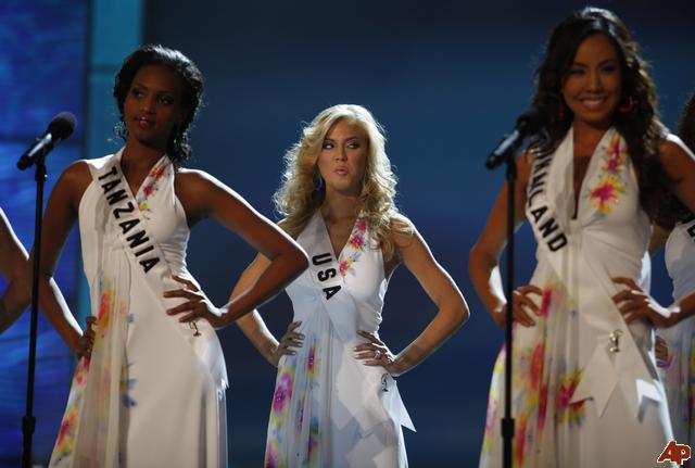 Chutima Durongdej @ Miss Universe 2009