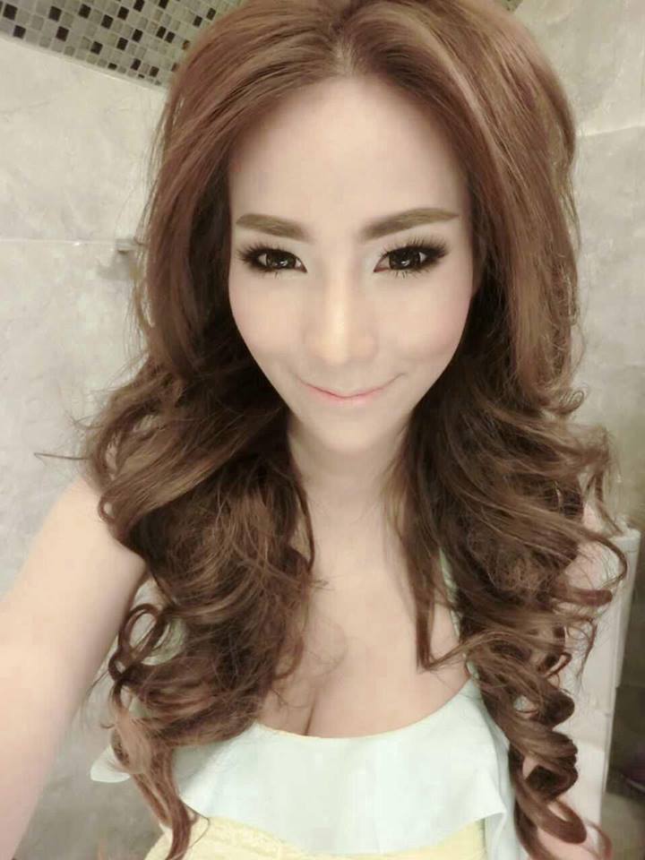 แฟชั่นน่ารักเซ็กซี่ แบบพริตตี้สาวสวย ชีสเค้ก จริยา