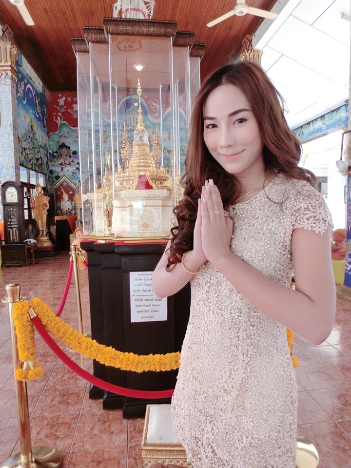 แฟชั่นน่ารักเซ็กซี่ แบบพริตตี้สาวสวย ชีสเค้ก จริยา