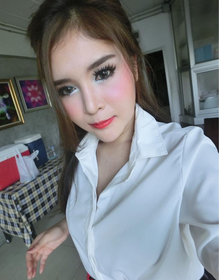 แมลงเมี่ยง พริตตี้สุดฮอต