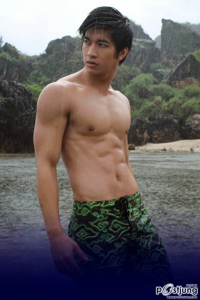 หนึ่ง  สอง  สาม  แช๊ะ!!  ผู้ชายโพสต์ท่าถ่ายแบบครับ @บารวี 84