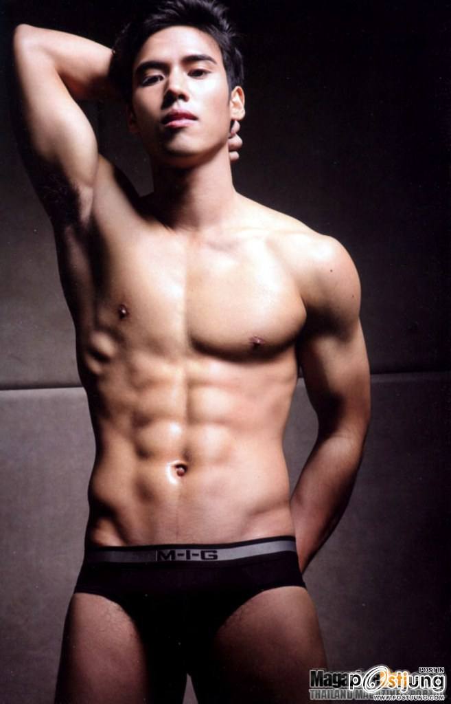 หนึ่ง  สอง  สาม  แช๊ะ!!  ผู้ชายโพสต์ท่าถ่ายแบบครับ @บารวี 84