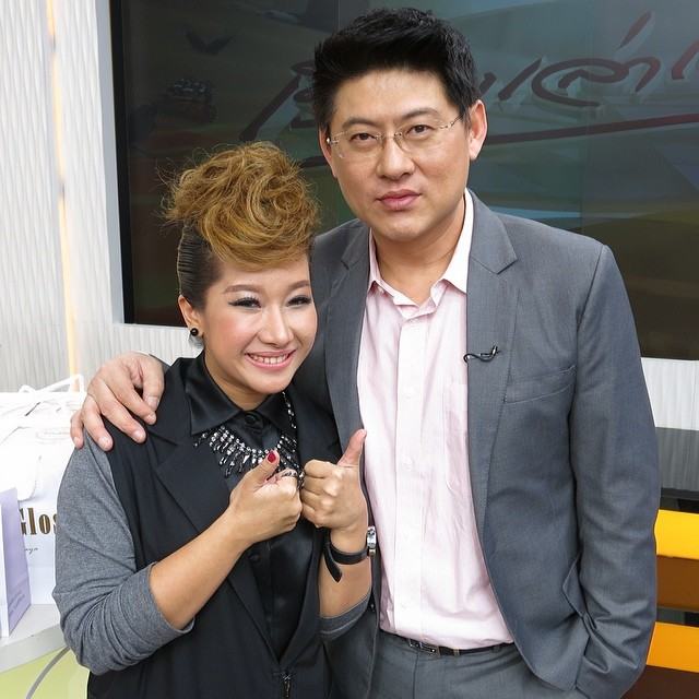 แอน ทองประสม & จุ๋ย-วรัทยา โปรโมทละครสามีตีตรา @ รายการเรื่องเล่าเช้านี้ (19-2-57)