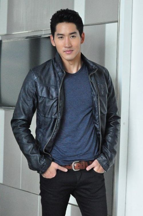 ไนกี้ นิธิดล