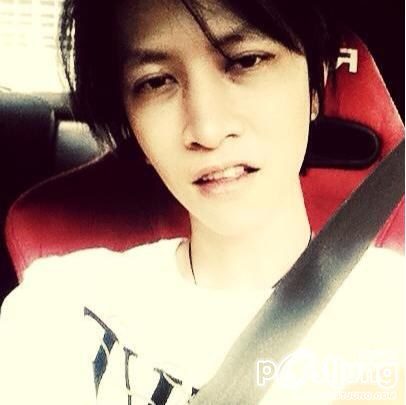 มือกีต้าร์สุดหล่อ น่ารัก จากวง เอทฟลอร์ "8thfloor"