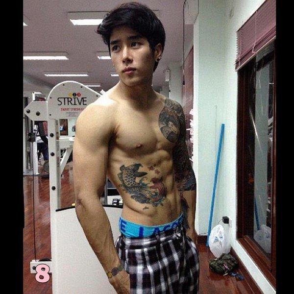 รวมหนุ่มรอยสัก ^^  @บารวี 94