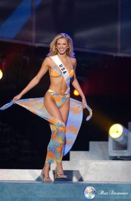 Shandi Finnessey @ Miss Universe 2004