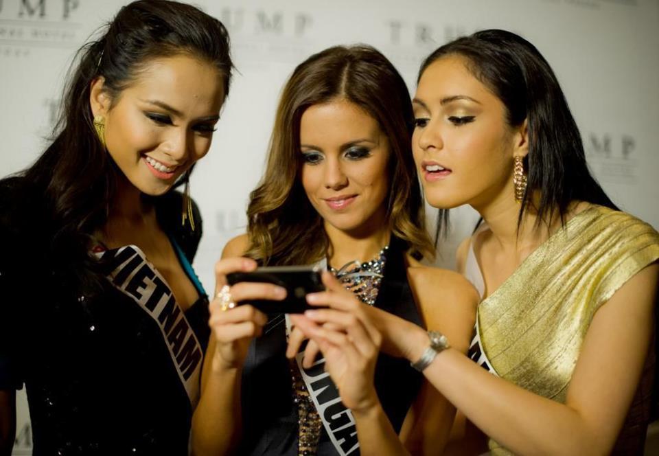 Nutpimon Farida Waller @ Miss Universe 2012