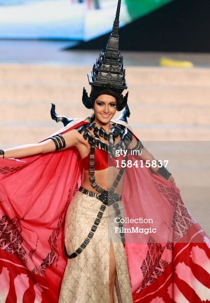 Nutpimon Farida Waller @ Miss Universe 2012