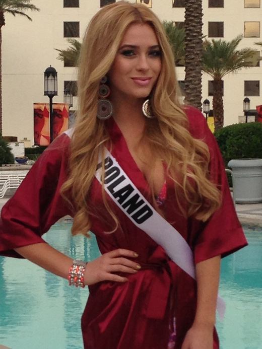 Marcelina Zawadzka @ Miss Universe 2012