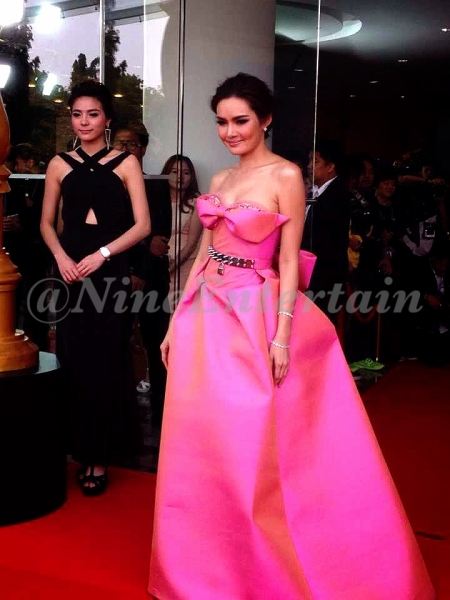 “ญาญ่าญิ๋ง“ สวยเจิ่ดขโมยซีนสุดๆ ในงานสุพรรณหงส์ ครั้งที่ 23