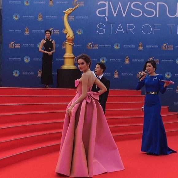 “ญาญ่าญิ๋ง“ สวยเจิ่ดขโมยซีนสุดๆ ในงานสุพรรณหงส์ ครั้งที่ 23