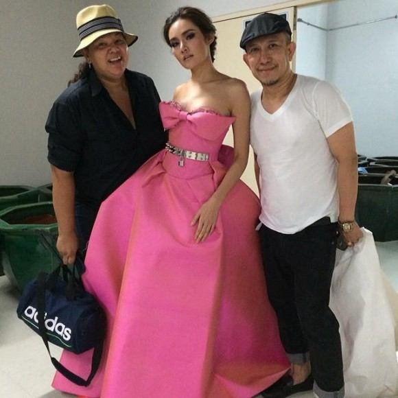“ญาญ่าญิ๋ง“ สวยเจิ่ดขโมยซีนสุดๆ ในงานสุพรรณหงส์ ครั้งที่ 23