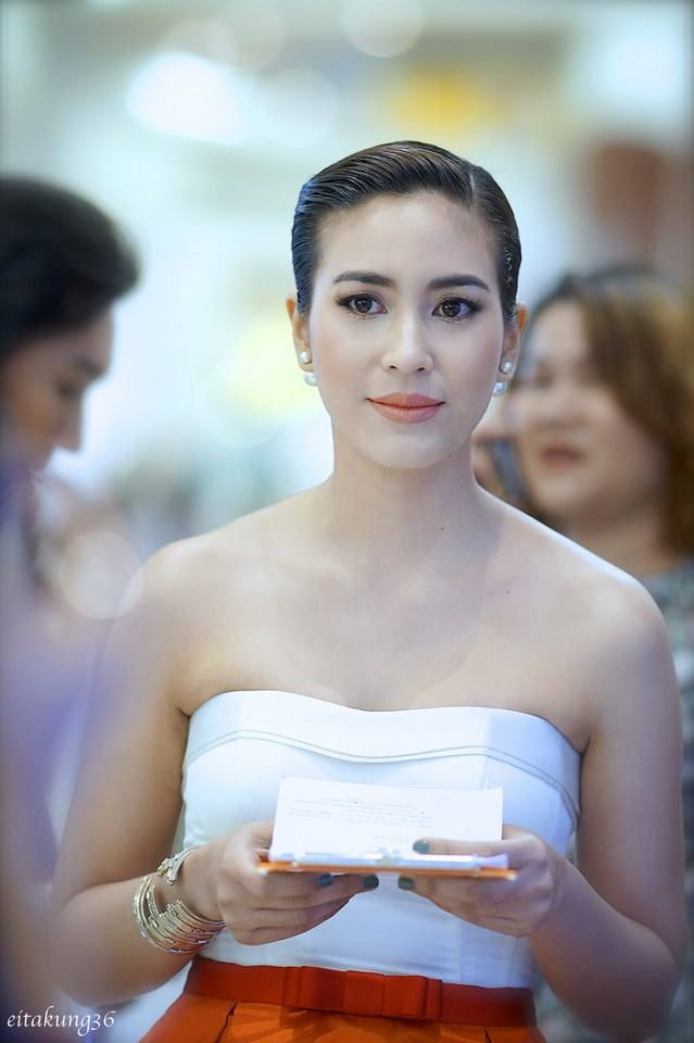 จุ๋ย-วรัทยา สวยหวานงามอย่างไทยออร่าเจิดจรัส