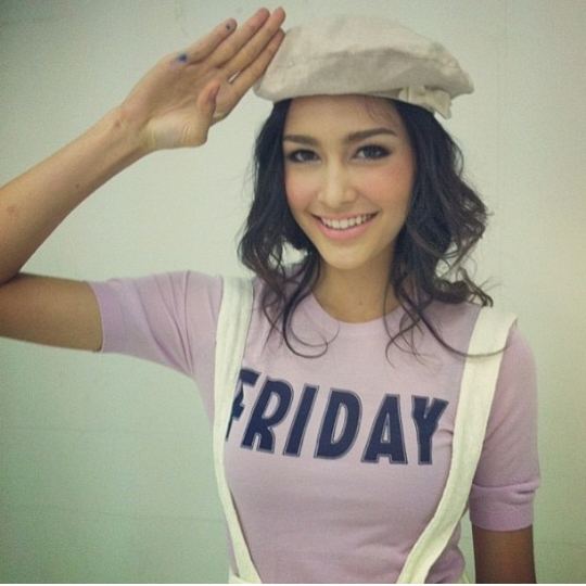 กลุ่มลูกสาว นายแม่ สะบันงา แต่ละคนสวย แซบ เวอร์