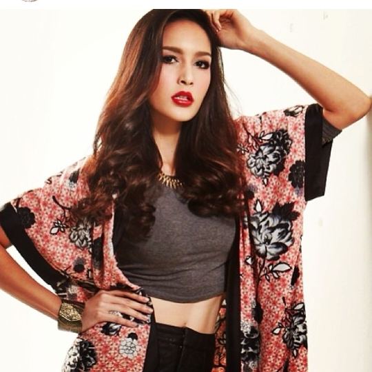กลุ่มลูกสาว นายแม่ สะบันงา แต่ละคนสวย แซบ เวอร์