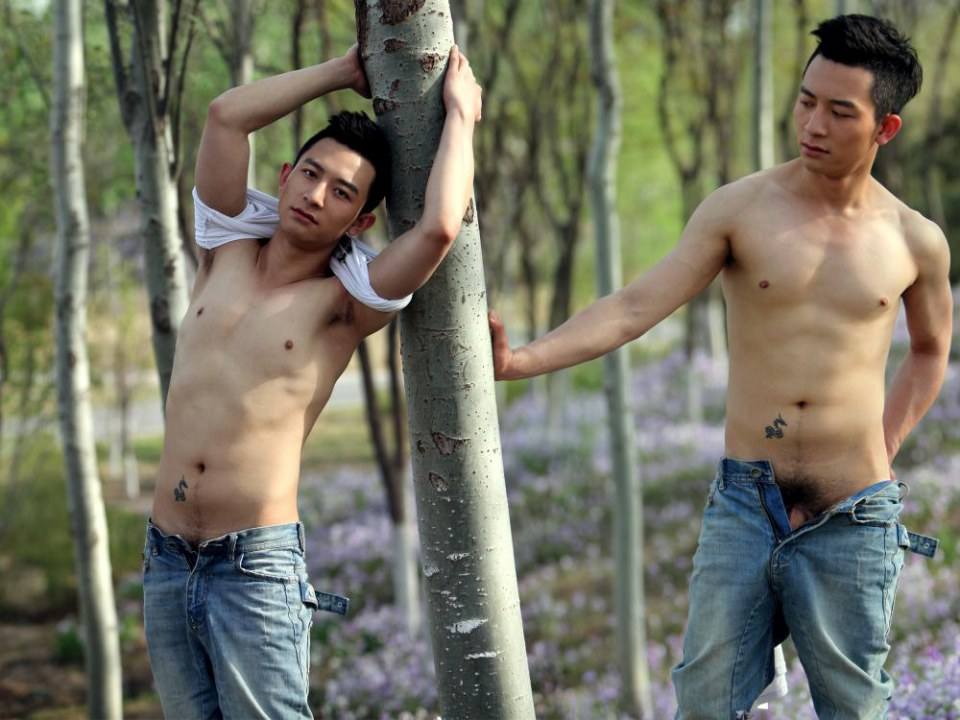 ยีนส์พวกนี้สวย  น่าสวมกอด เอ๊ย น่าสวมใส่ดีนะครับ @บารวี 106