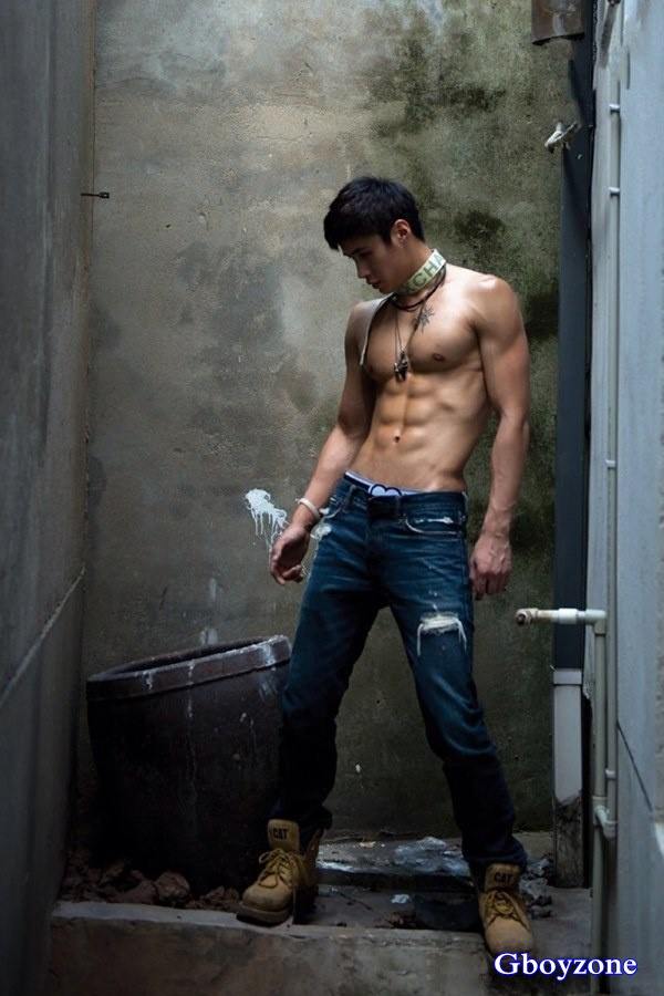 ยีนส์พวกนี้สวย  น่าสวมกอด เอ๊ย น่าสวมใส่ดีนะครับ @บารวี 106
