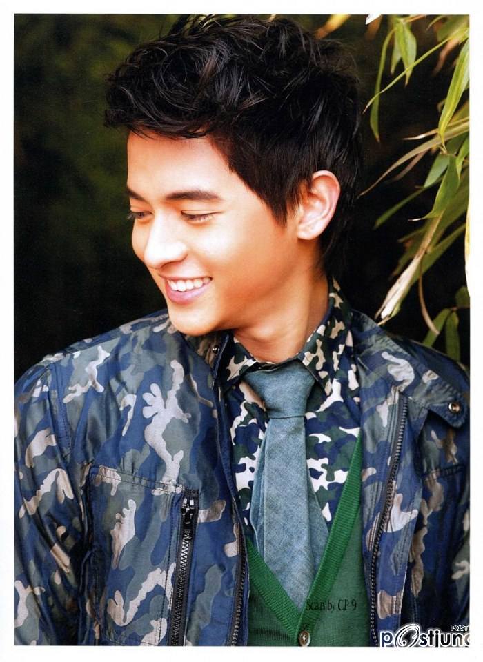 (Scan) Photobook JAMES JI UP CLOSE AND PERSONAL IN KOREA