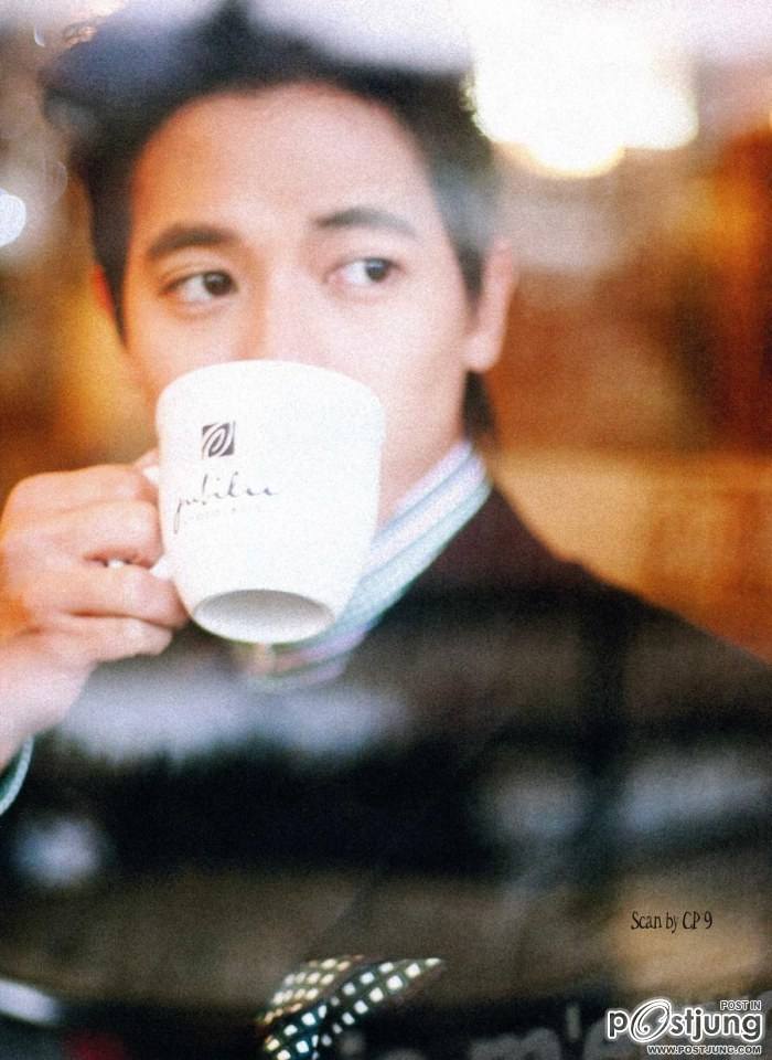 (Scan) Photobook JAMES JI UP CLOSE AND PERSONAL IN KOREA