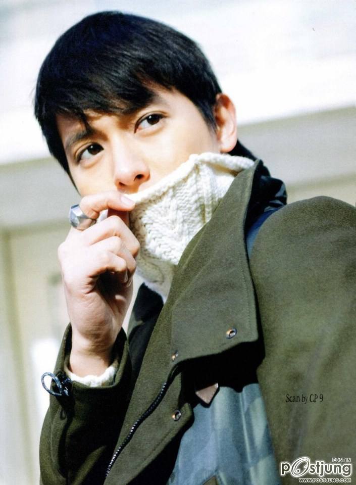 (Scan) Photobook JAMES JI UP CLOSE AND PERSONAL IN KOREA