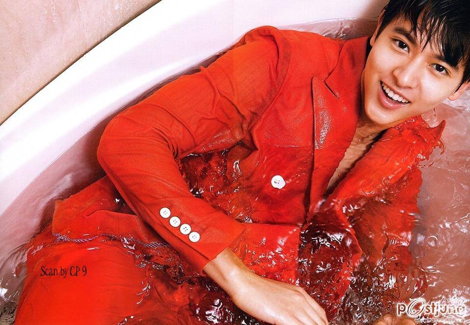 (Scan) Photobook JAMES JI UP CLOSE AND PERSONAL IN KOREA