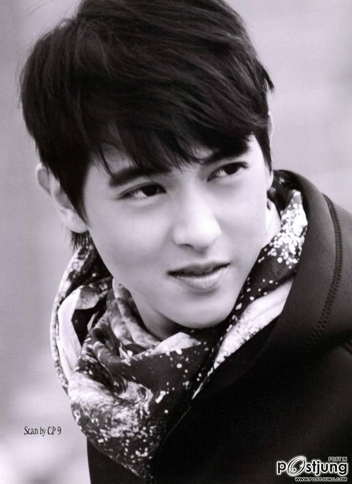 (Scan) Photobook JAMES JI UP CLOSE AND PERSONAL IN KOREA