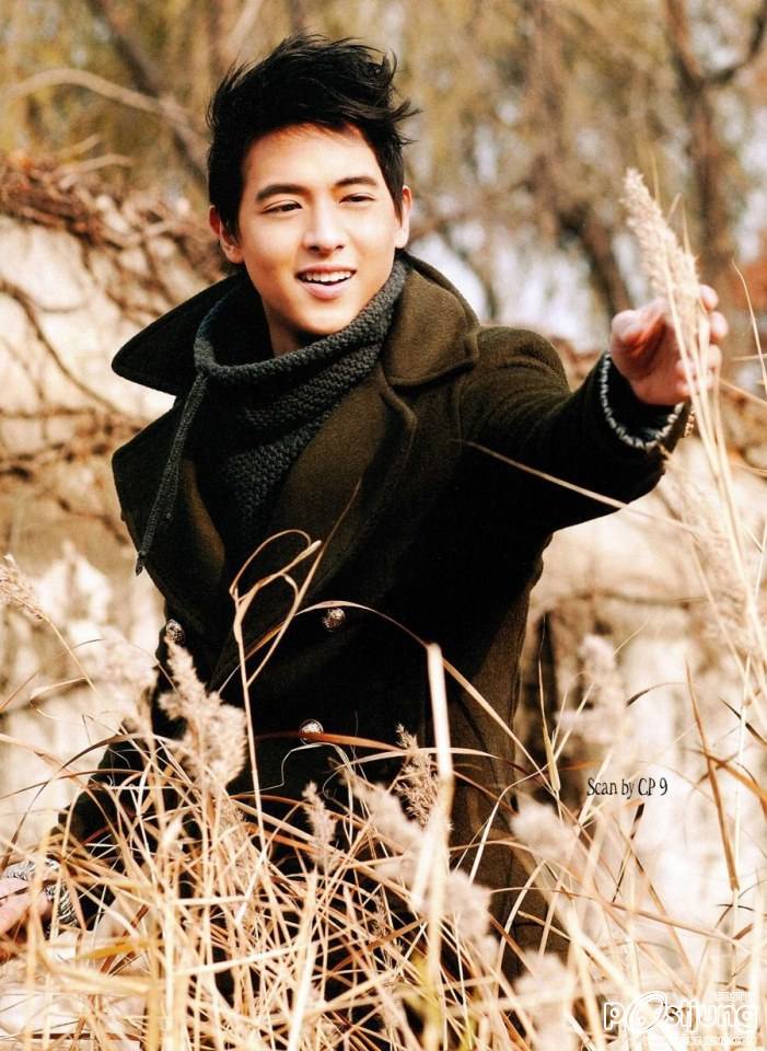 (Scan) Photobook JAMES JI UP CLOSE AND PERSONAL IN KOREA