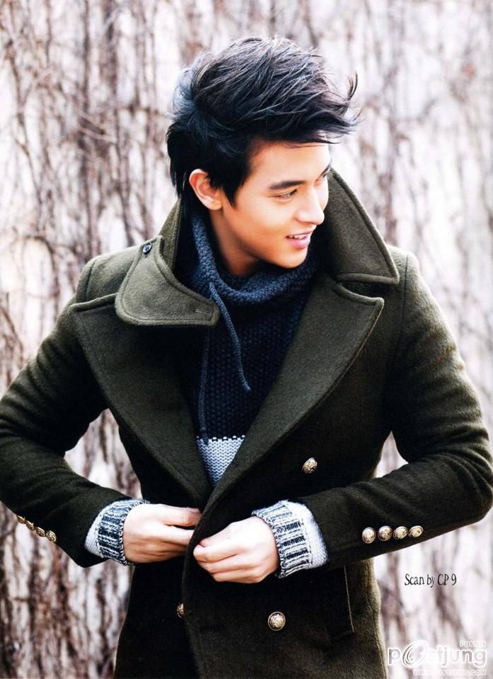 (Scan) Photobook JAMES JI UP CLOSE AND PERSONAL IN KOREA