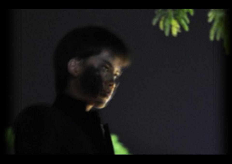 เบื้องหลังภาพยนตร์ "เดอะบอยอินเดอะดาร์คมูน"