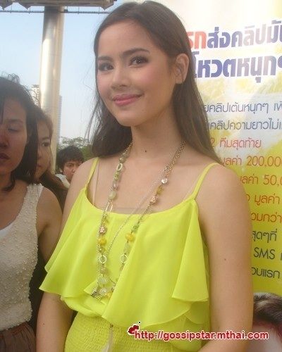 ทำไมไม่เห็นพรีเซนเตอร์ตัวใหม่ขอญาญ่าซักที<คิดถึง>
