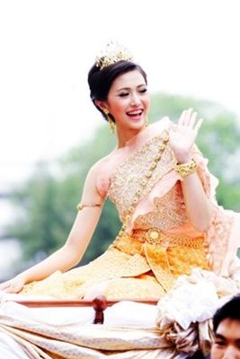 ประกวดนางนพมาศ