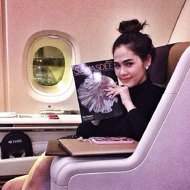 ชมพู่ อารยา กับชุดหรูระดับไฮเอนด์ สวยเริ่ดเฉิดฉาย ณ งาน Paris แฟชั่นวีค