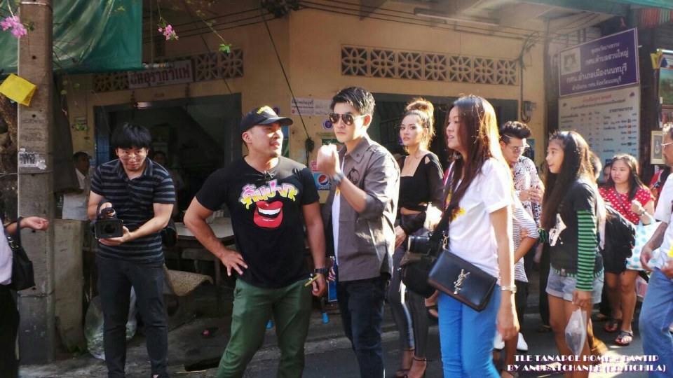 เก็บตกภาพ รายการคันปาก พาเติ้ล นำทีมหางเครื่อง บุกตลาด