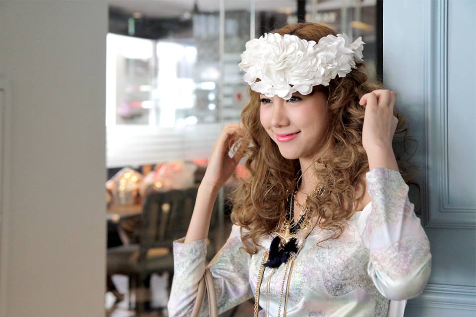 เอสเธอร์ สุปรีย์ลีลา @ C.Life Free Magazine issue 22  February 2014