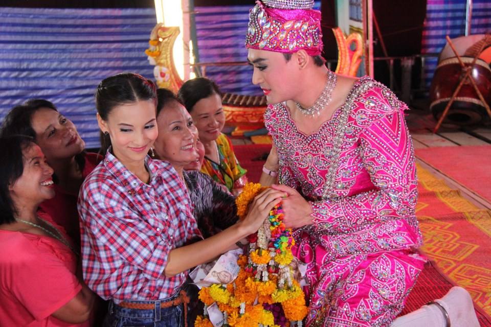 "หางเครื่อง" เรตติ้งดีเกินคาด !!