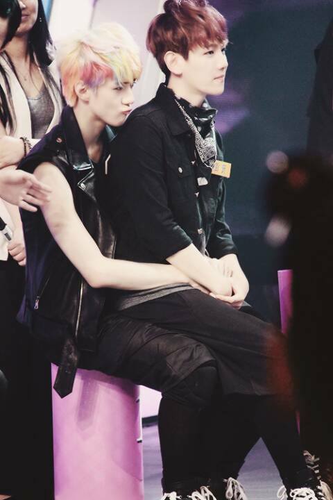 EXO อซฟ.