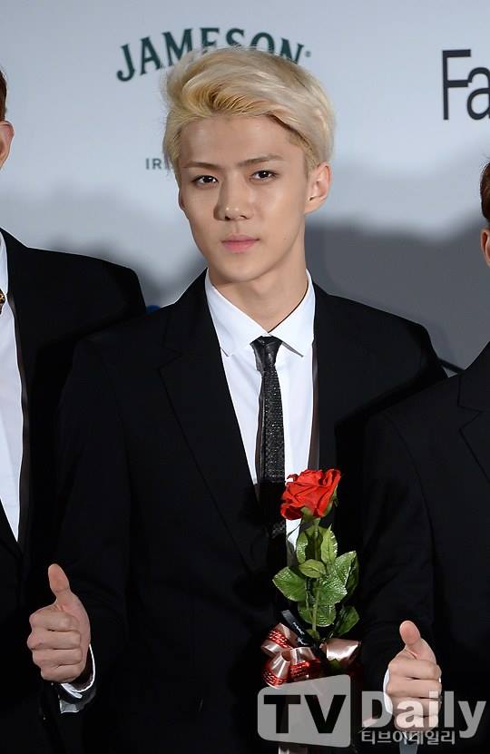 EXO อซฟ.