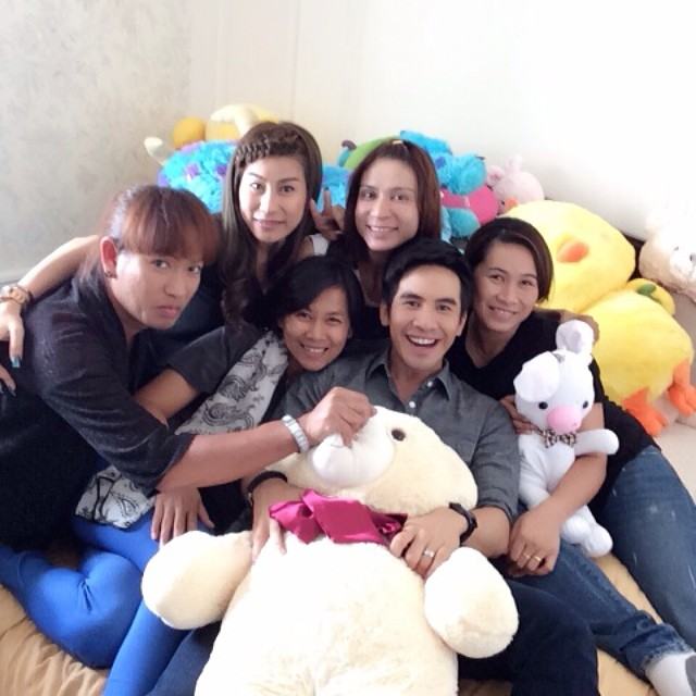 รักออกฤทธิ์ ละครคอมเมดี้กุ๊กกิ๊กน่ารักที่เตรียมออนแอร์เร็วๆนี้ เรามาดูภาพเบื้องหลังสุดฮากันเลยค่ะ!!