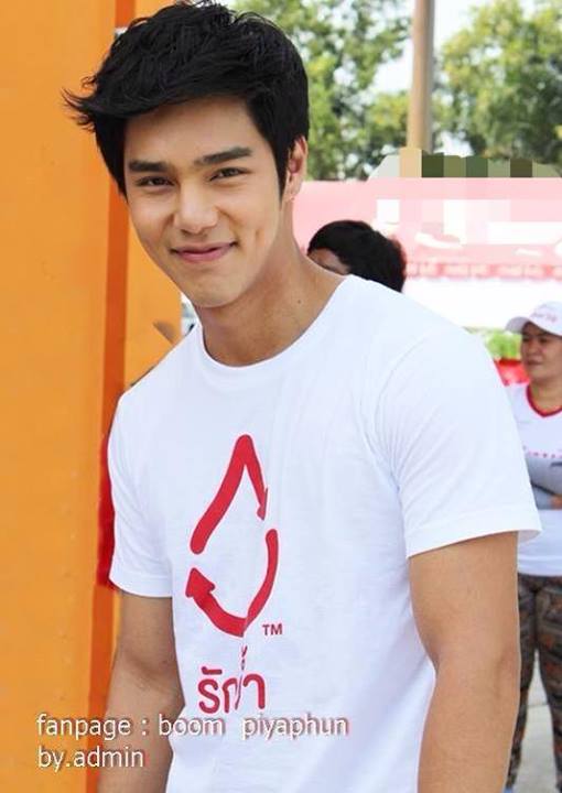 หล่อทะลุถึงหัวใจแท้ๆ  [  บูม ปิยพันธ์ ขำกฤษ ] สุดที่ฮักของข้อย