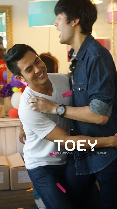 ฟิน อีหลีเด๊