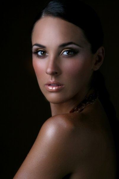 Claudia ortiz de zevallos Miss Peru 2003