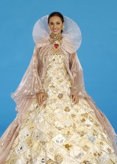Claudia ortiz de zevallos Miss Peru 2003