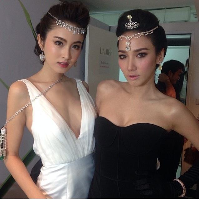 อั้ม พัชราภา ซุปตาร์สาวแท้แห่งประเทศไทย vs ปอย ตรีชฎา ซุปตาร์สาวเทียมแห่งประเทศไทย