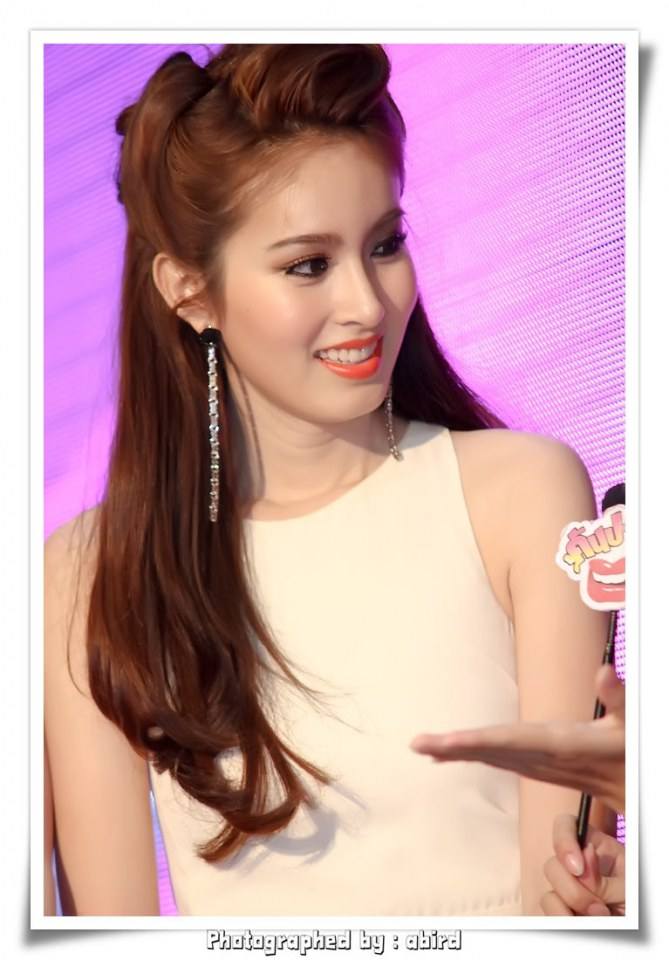 ปอย ตรีชฎา สาวเทียมที่เพียบพร้อมทุกอย่างจนสาวแท้ยังต้องยอมสยบ
